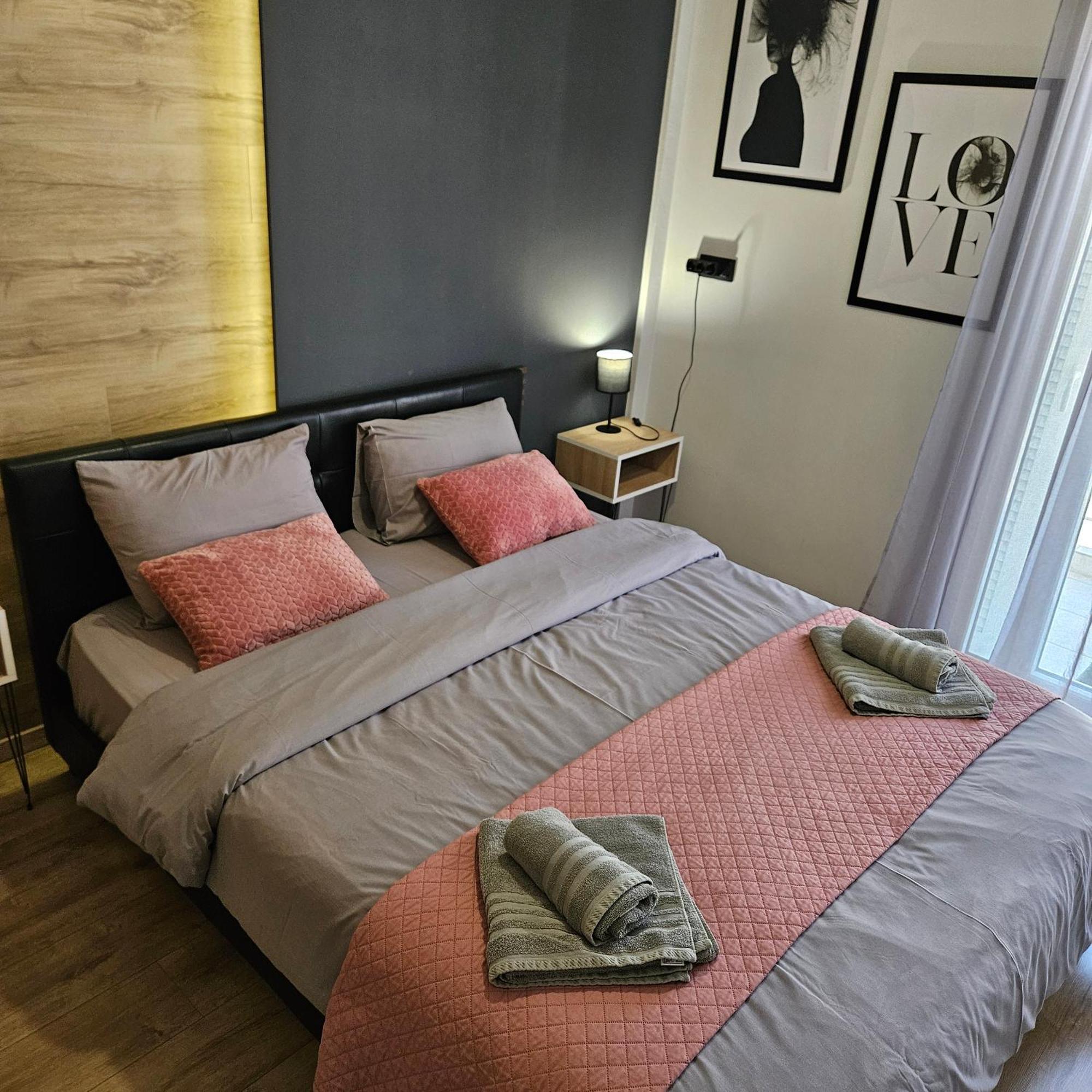 Central 3 Modern Apartment With Free Parking Széresz Kültér fotó